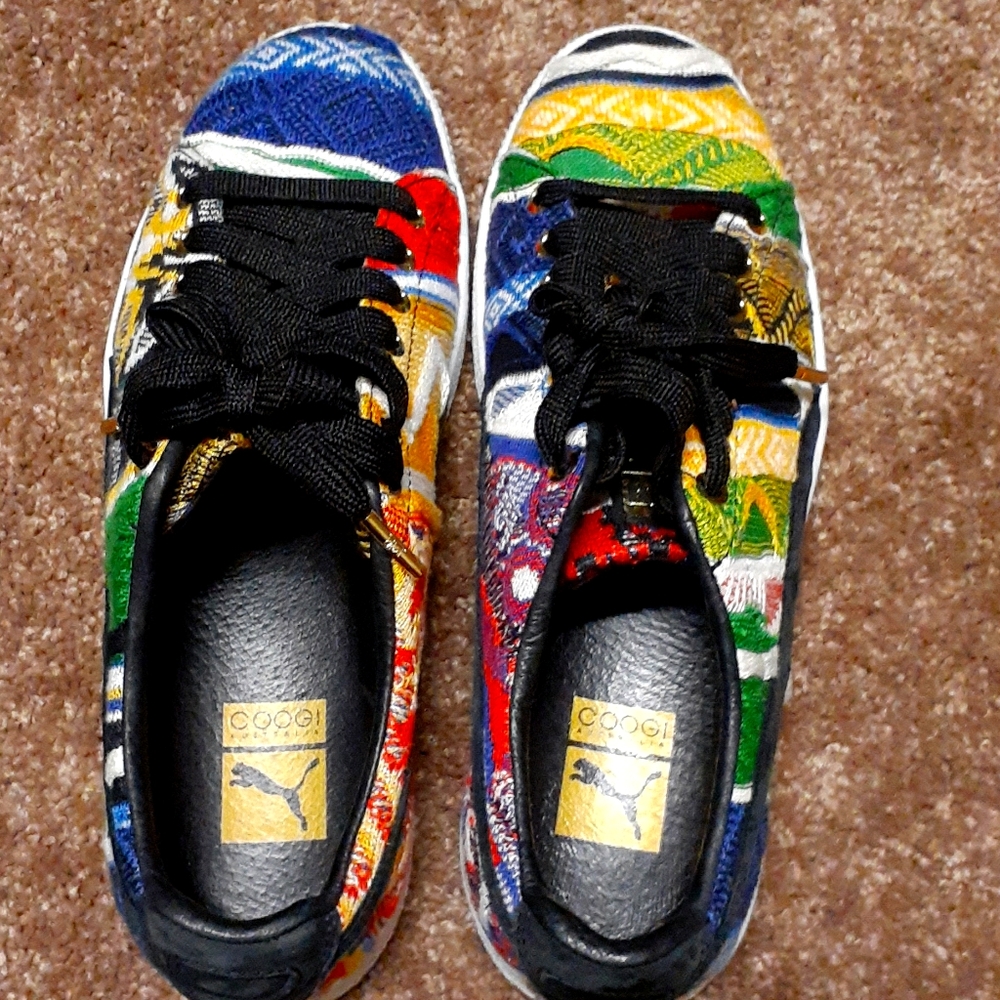 Sneakers